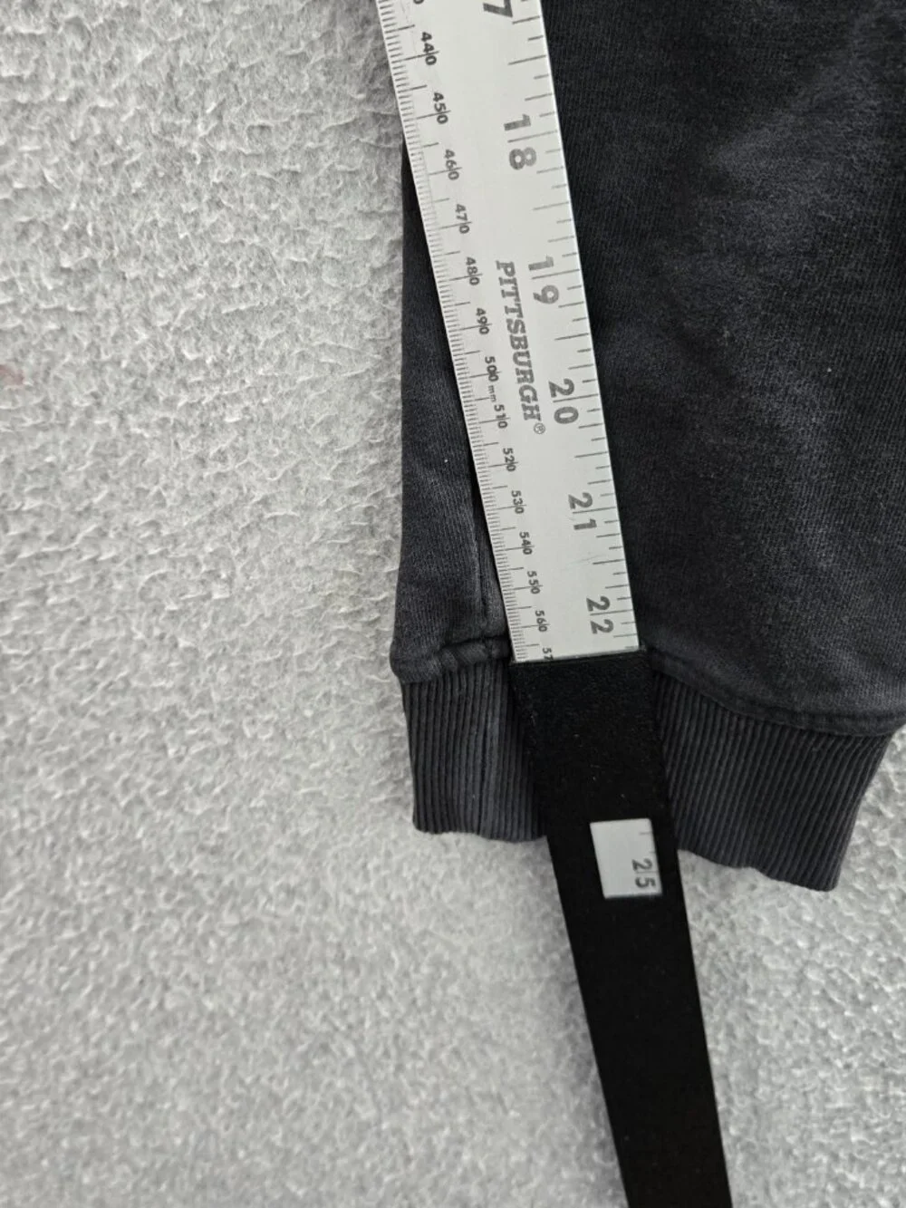 Gymshark Men Activewear Pants Small Black Crest Jogger Slim Fit Logo 25